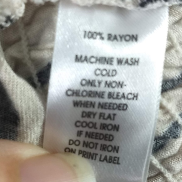 Ann Taylor Loft Size Large Animal Print Blouse Top - Picture 6 of 8